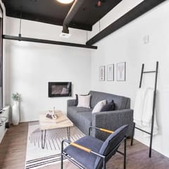 Convenient Downtown Loft w/WiFi & Elevator 202