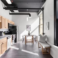 Cozy Downtown Loft  Walk to Riverfront Park! 209