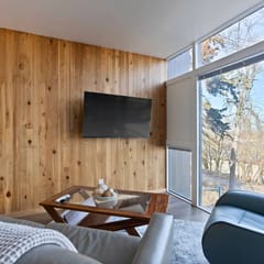 Midcentury Stay w/ Free Parking & Near Hospitals!