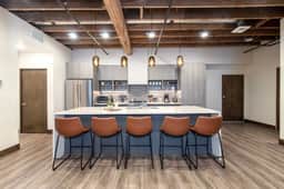 Historic Downtown Loft with King Bed and Wifi - Image 2