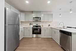 King Bed! J & K on Main Luxury Apartment 403 - Image 3