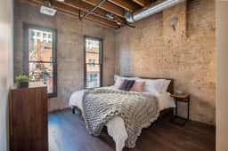 Urban Modern Living PERFECT for long term stays - Image 4