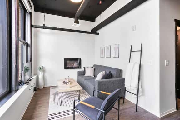 Spacious Modern Loft with Downtown Views WiFi 203 - Image 1