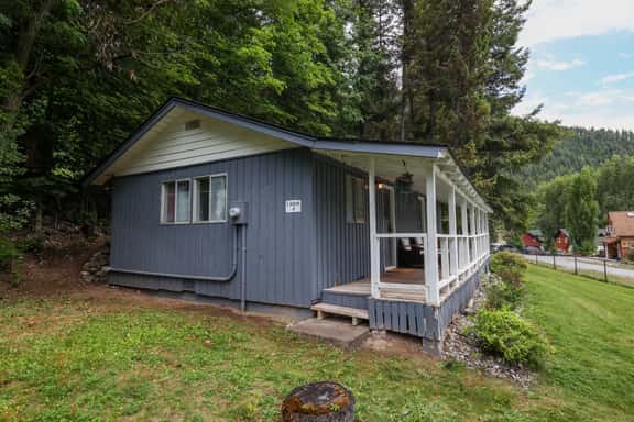 Wilderness West Resort Cabin 4 - Image 1