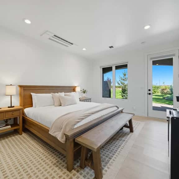 Concetta's Suite - Private 10 Acre Vineyard - Image 1