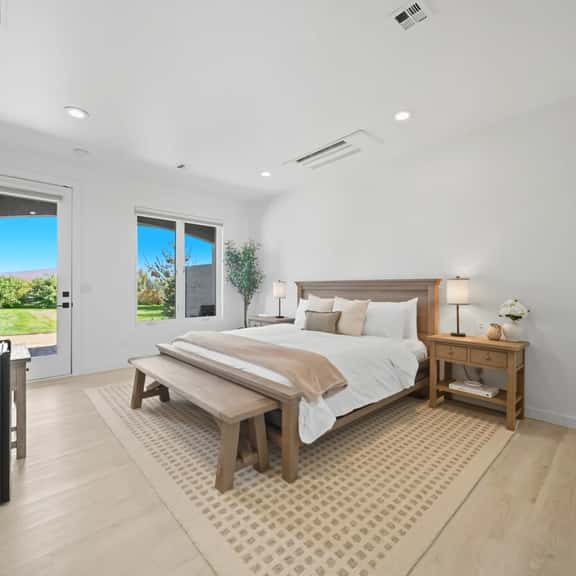 Sanitella's Suite - Your Sip & Stay Getaway - Image 1