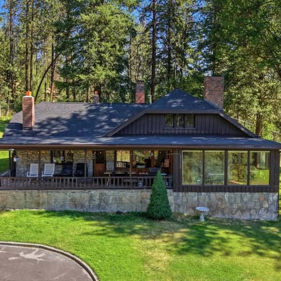 Storybook Cottage Hideaway 10 Acres + Riverfront - Image 1