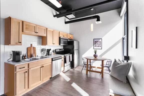Cozy Downtown Loft  Walk to Riverfront Park! 209 - Image 3
