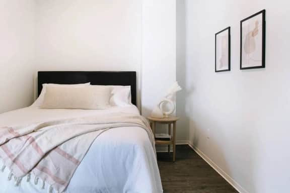 Cozy Downtown Loft  Walk to Riverfront Park! 209 - Image 5