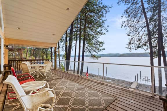 Lakefront, Private Dock w/ Views! - Image 4
