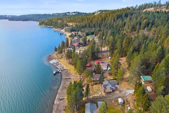 Lakefront, Private Dock w/ Views! - Image 5