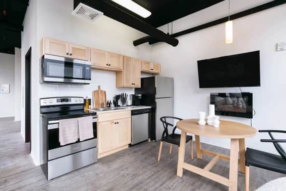 Urban SoHo Suite in the Heart of Downtown! 204 - Image 5