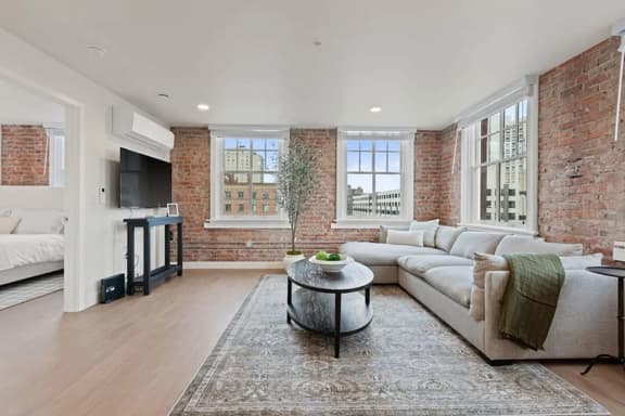 Spacious Apartment with King Beds!  J&K on Main - Image 1