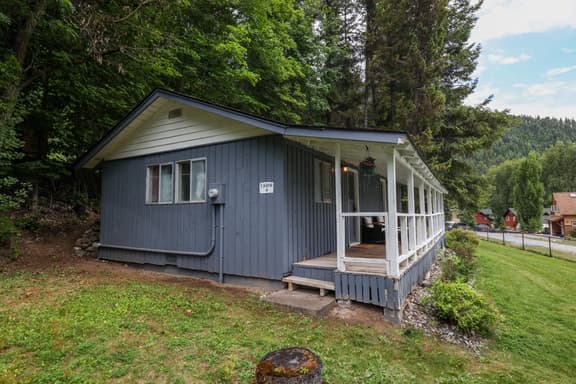 Wilderness West Resort Cabin 4 - Image 1